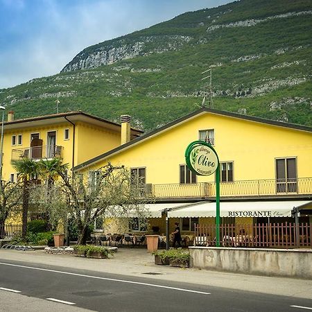 Albergo Olivo Belluno Veronese Bagian luar foto