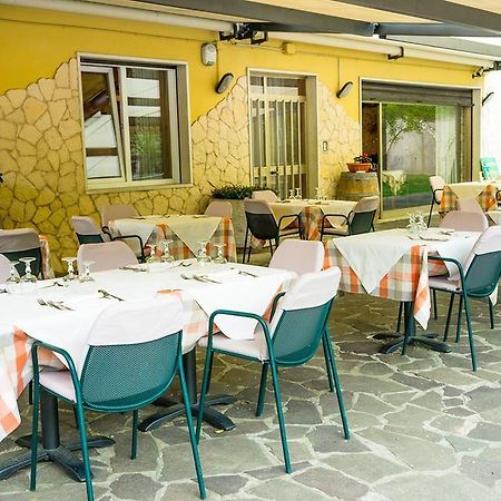 Albergo Olivo Belluno Veronese Bagian luar foto