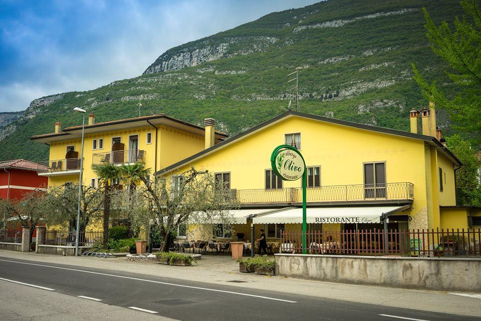 Albergo Olivo Belluno Veronese Bagian luar foto